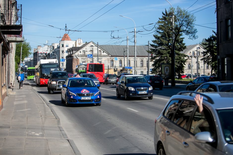 Prieš Kauno pilies žiedinės sankryžos rekonstrukciją vairuotojus jau pasitiko spūstys