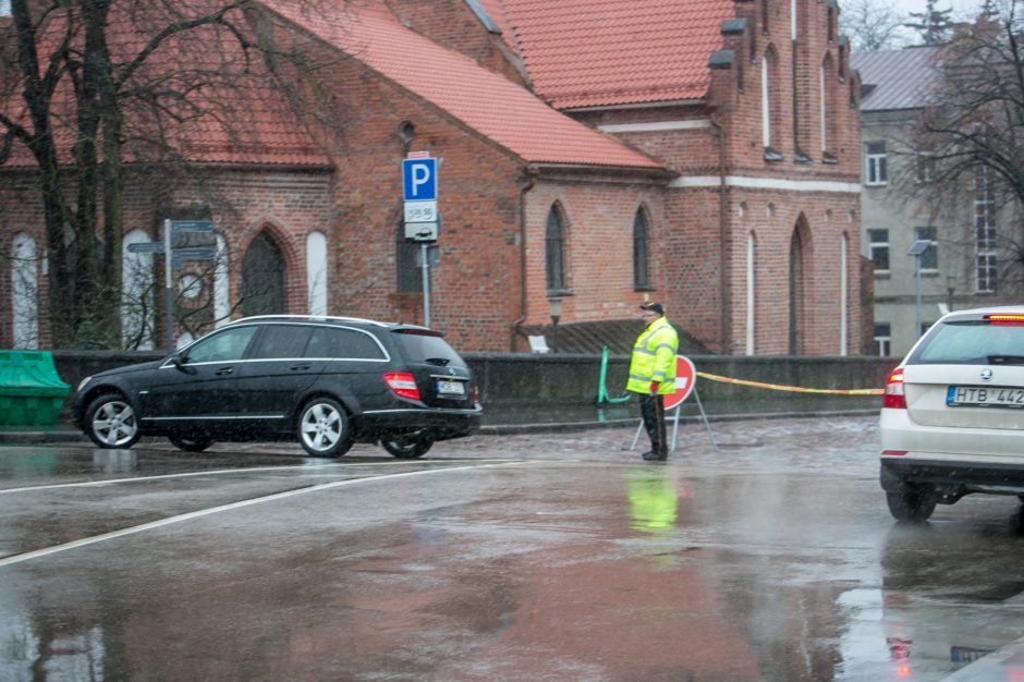 Kauno centre dėl eglės įžiebimo ribojamas eismas