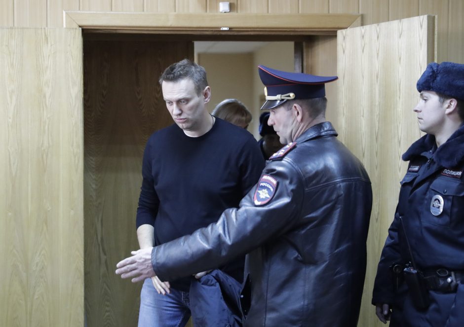 Kremliaus kritiko A. Navalno padėjėjams skirti areštai ir baudos