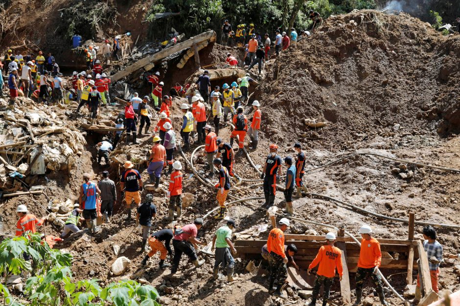 Filipinuose taifūno „Mangkhut“ aukų skaičius perkopė 80