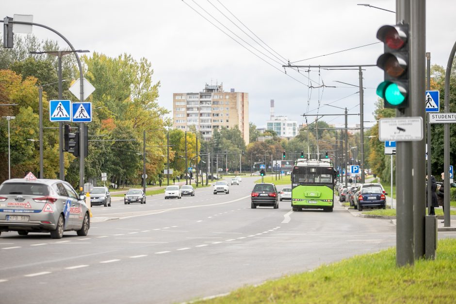 Pagaliau atnaujintas Taikos prospektas: pasitinka lygi kelio danga, nauji dviračių takai