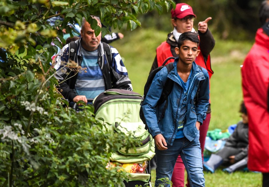 Prancūzų policija iš stovyklos evakuoja 500 migrantų