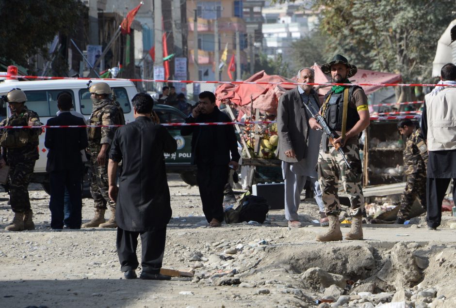 Kabule susisprogdinus mirtininkui žuvo mažiausiai 32 žmonės