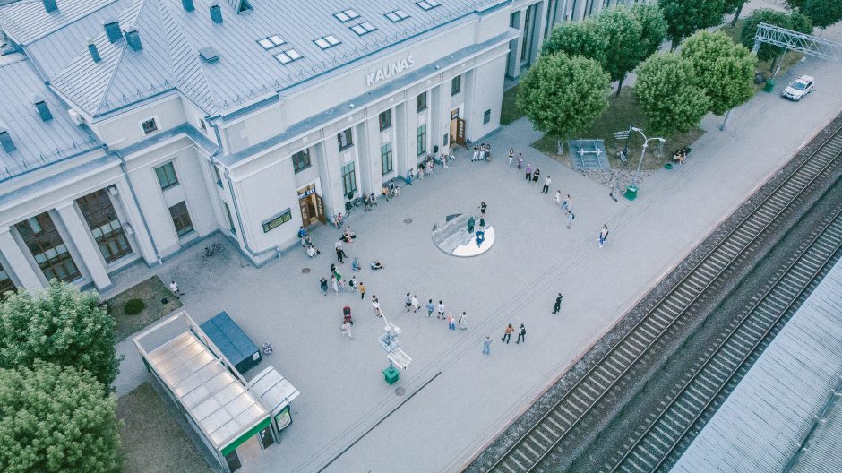 Menininkės: sujungiant du skirtingus polius yra tikimybė sukurti naują kalbą