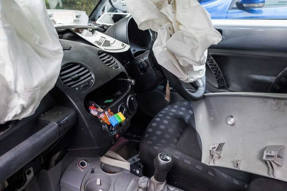 Iš seno automobilio susidaro trečdalis beverčių atliekų
