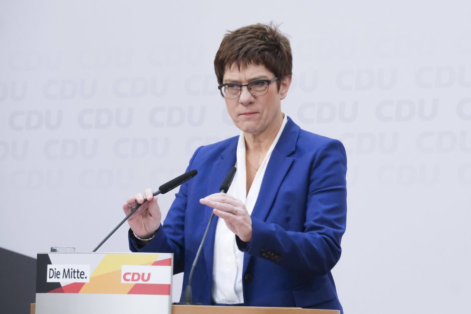 A. Merkel „įpėdinė“ neves partijos į 2021-ųjų rinkimus