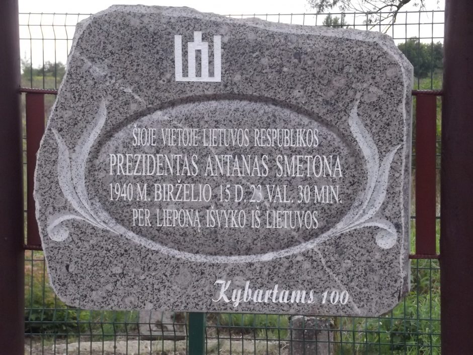 A. Smetonos išvykimas iš Lietuvos: sovietmečio miglos sklaidosi Kybartuose