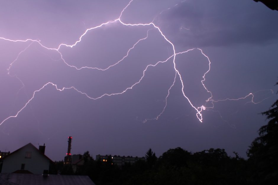 Po audrų elektros neturi 3,9 tūkst. ESO klientų