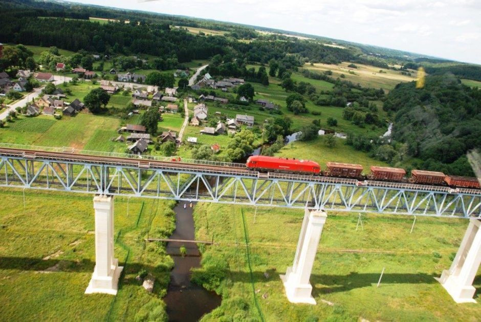 „Lietuvos geležinkeliai“ tarp Baltijos šalių pervežė daugiausiai krovinių