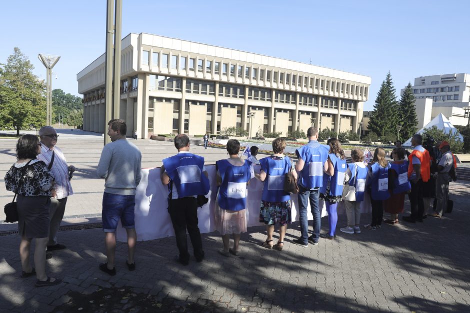 Profsąjungos prieš reformas: valdžia pirma padarys, o vėliau žiūrės, kaip bus