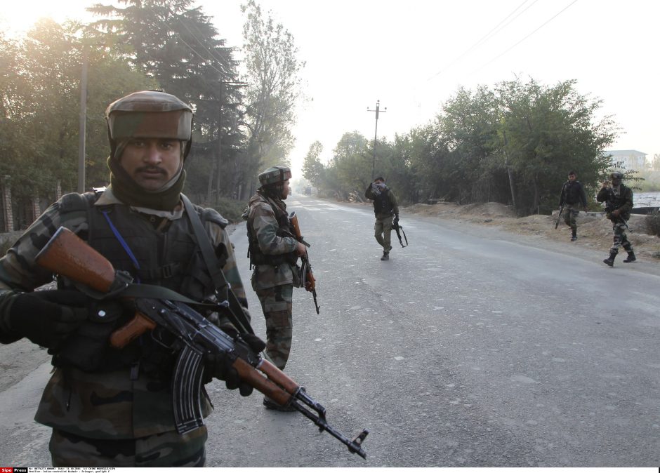 Indijos policija nukovė mažiausiai 21 maoistų sukilėlį