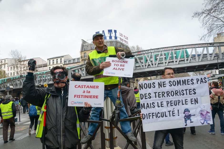 Per 19-ąją „geltonųjų liemenių“ protesto akciją neapsieita be susirėmimų