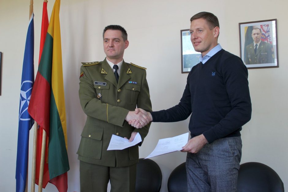 „Stumbras“ bendradarbiaus su Lietuvos kariuomene