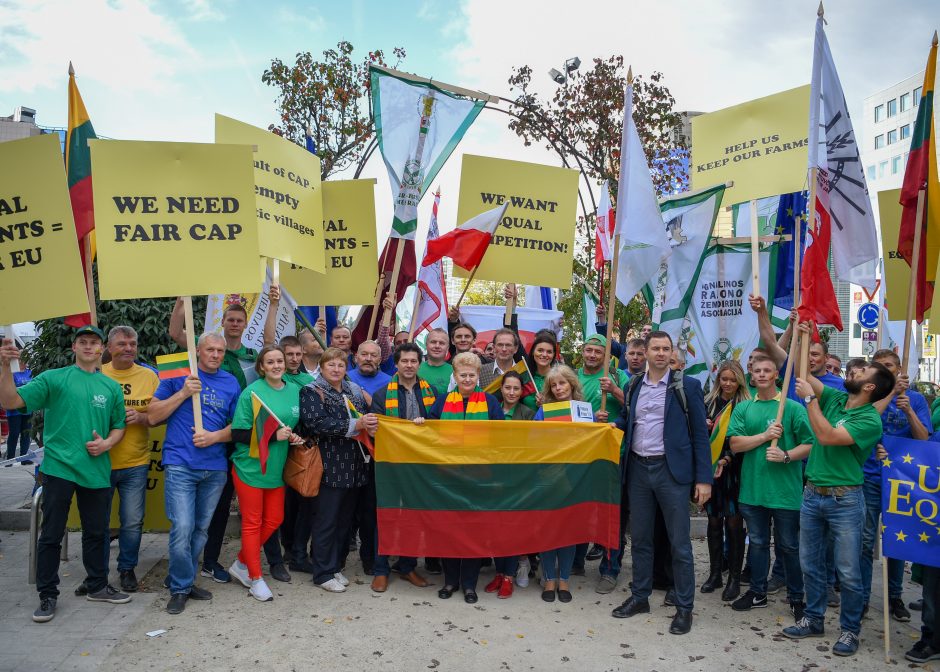 Lietuvos žemdirbiai Briuselyje vėl protestuos dėl didesnių išmokų