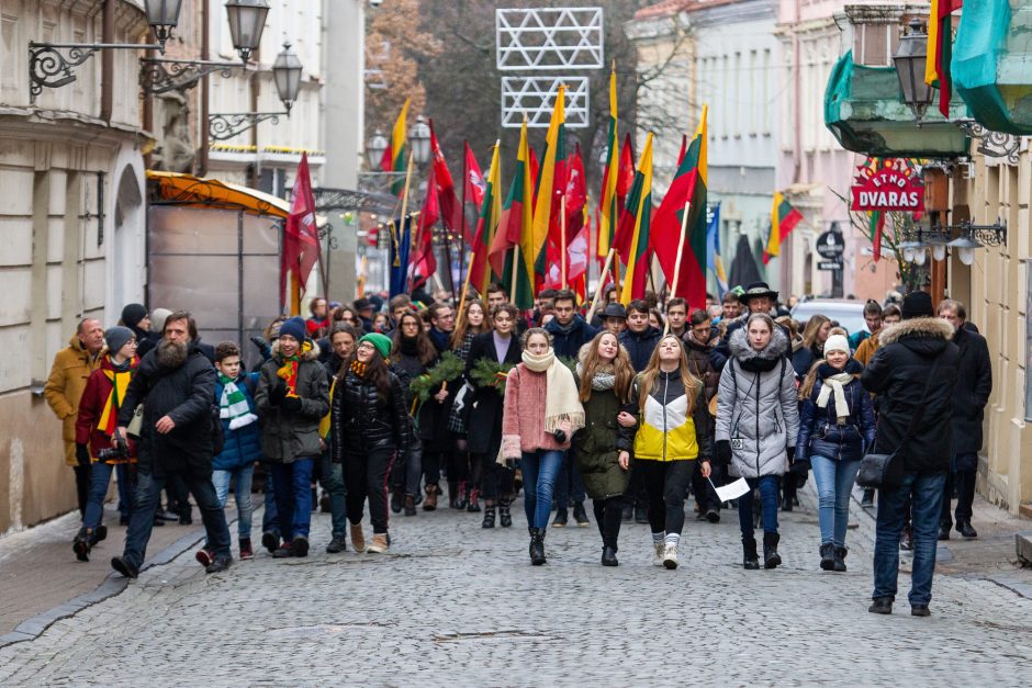 Pasipuošęs Vilnius švenčia 101-uosius Nepriklausomybės atkūrimo metus