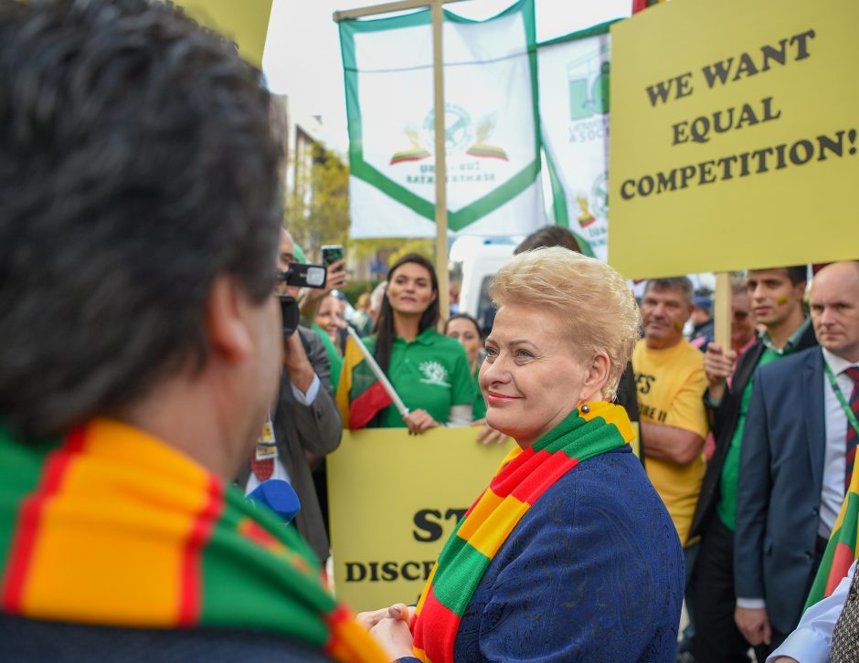 Prezidentė Briuselyje susitiko su streikuojančiais Lietuvos žemdirbiais