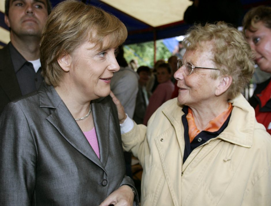 A. Merkel į amžinąją kelionę palydėjo savo motiną