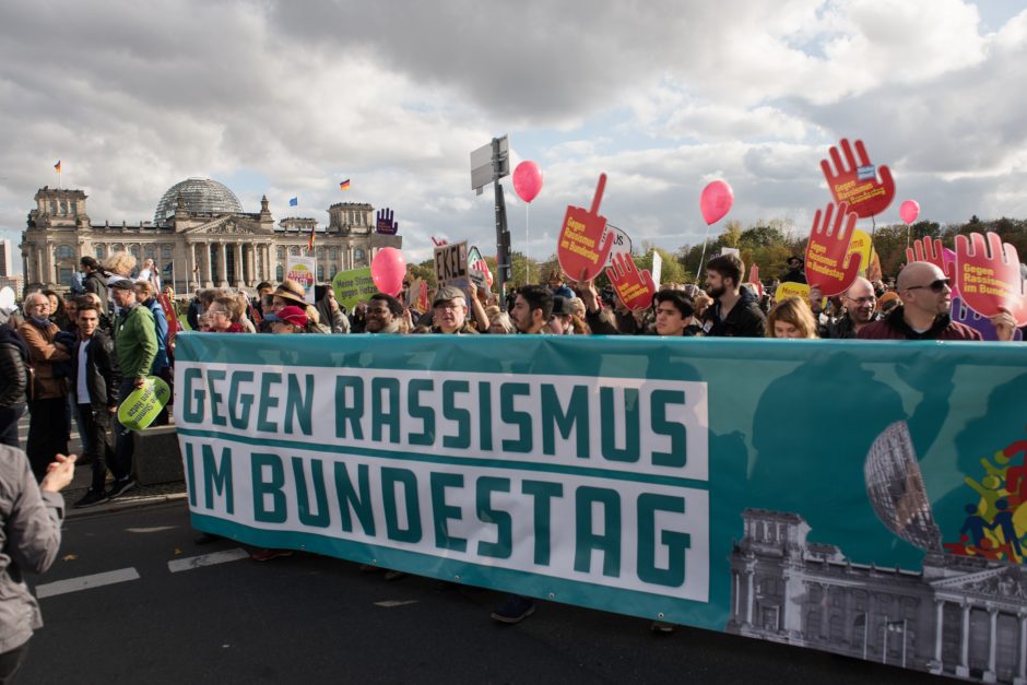 Tūkstančiai vokiečių Berlyne protestavo prieš kraštutinių dešiniųjų partiją AfD