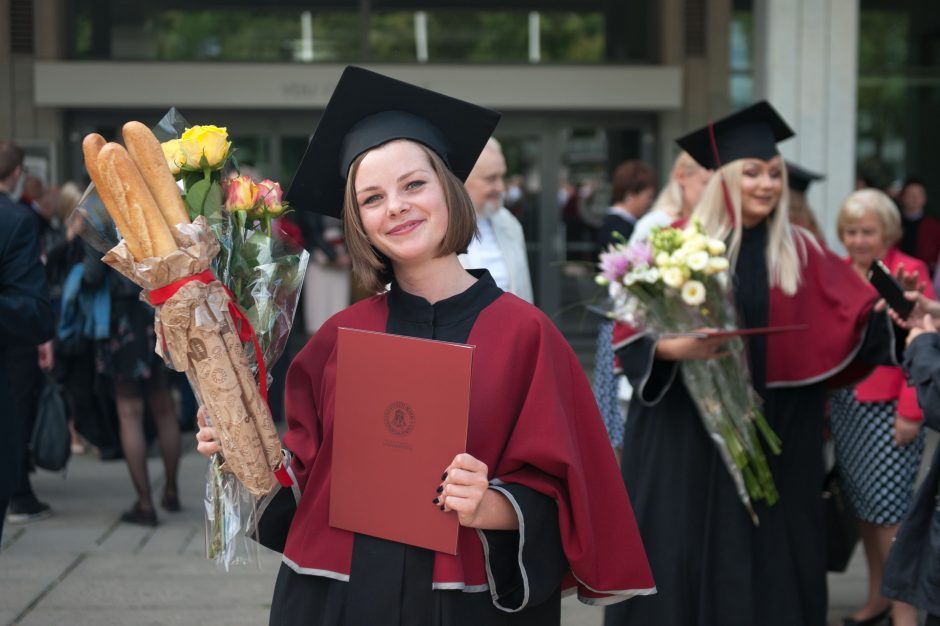 Vytauto Didžiojo universitete – diplomų įteikimo šventė