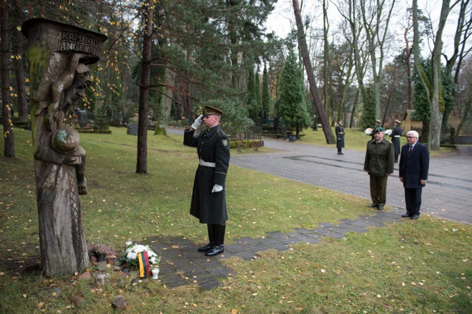 Visoje Lietuvoje pagerbtas žuvusių laisvės gynėjų atminimas