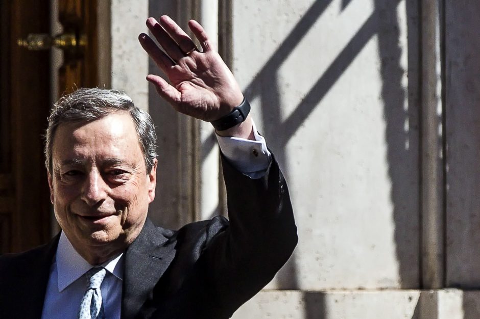 Italijos premjeras M. Draghi pranešė, kad vėliau ketvirtadienį atsistatydins