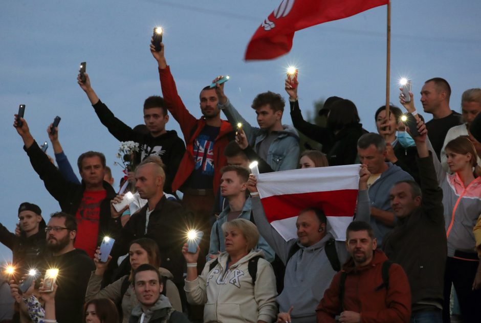 Kitoks vakaras Baltarusijoje: protestuotojai nebuvo vaikomi 