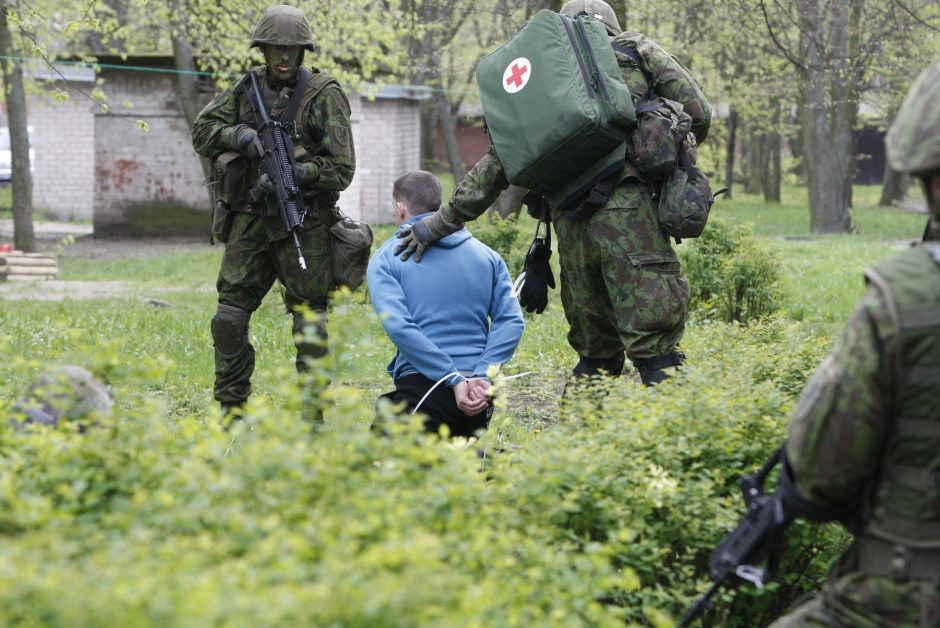 Uostamiestyje – karinės pajėgos