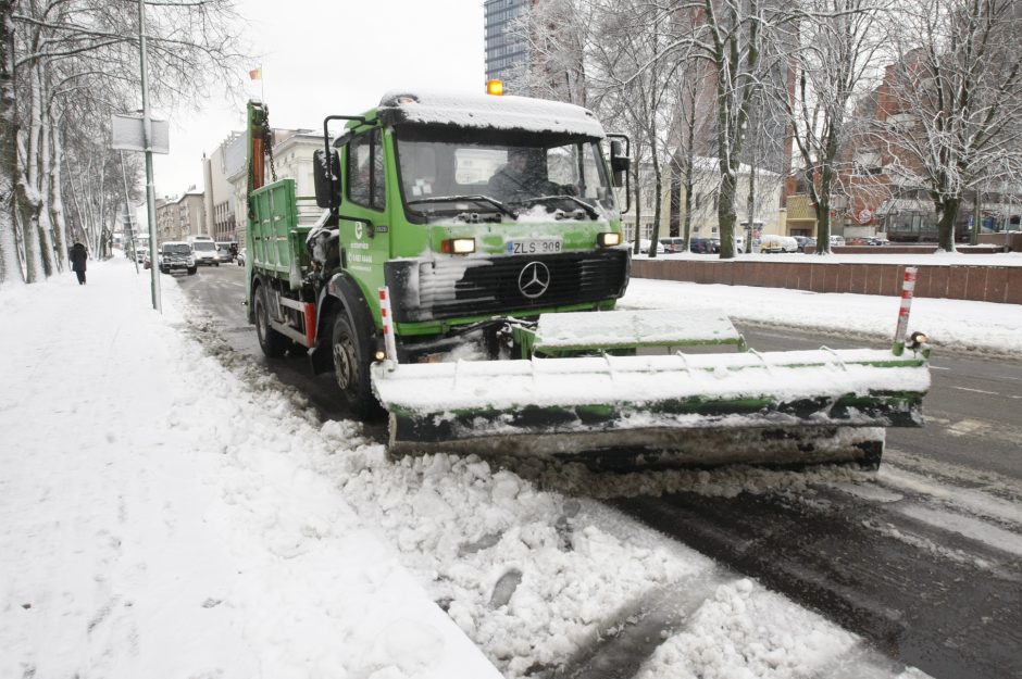 „Ecoservice Klaipėda“ įspėja: gatvėse žiema dar nesibaigė