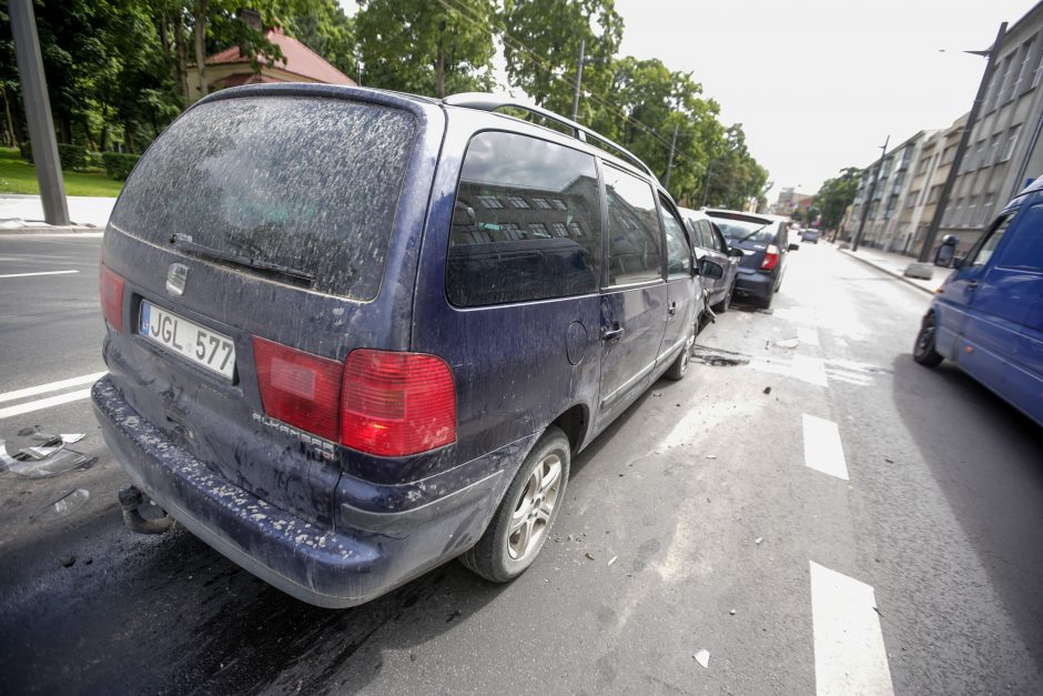 Vytauto prospekte – keturių mašinų avarija