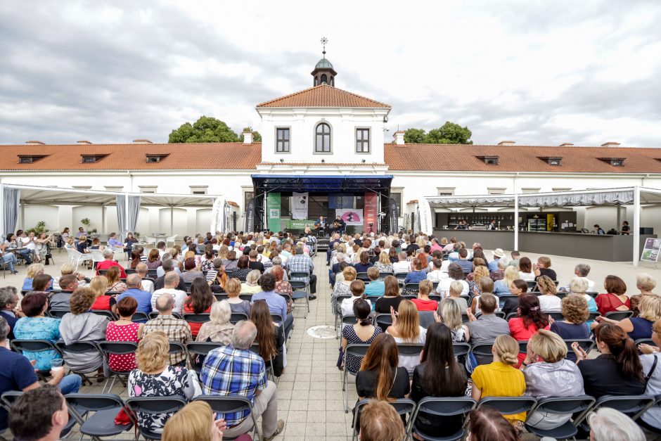 Pažaislyje – skambi festivalio „Purpurinis vakaras” įžanga