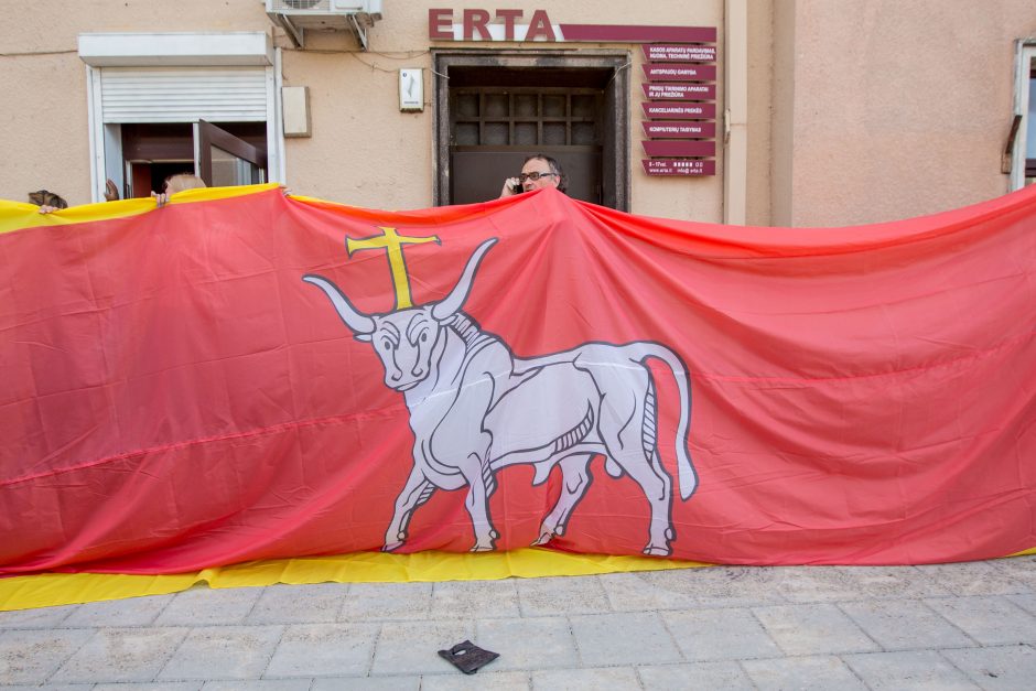 Protestas Miško gatvėje dėl kertamų medžių 