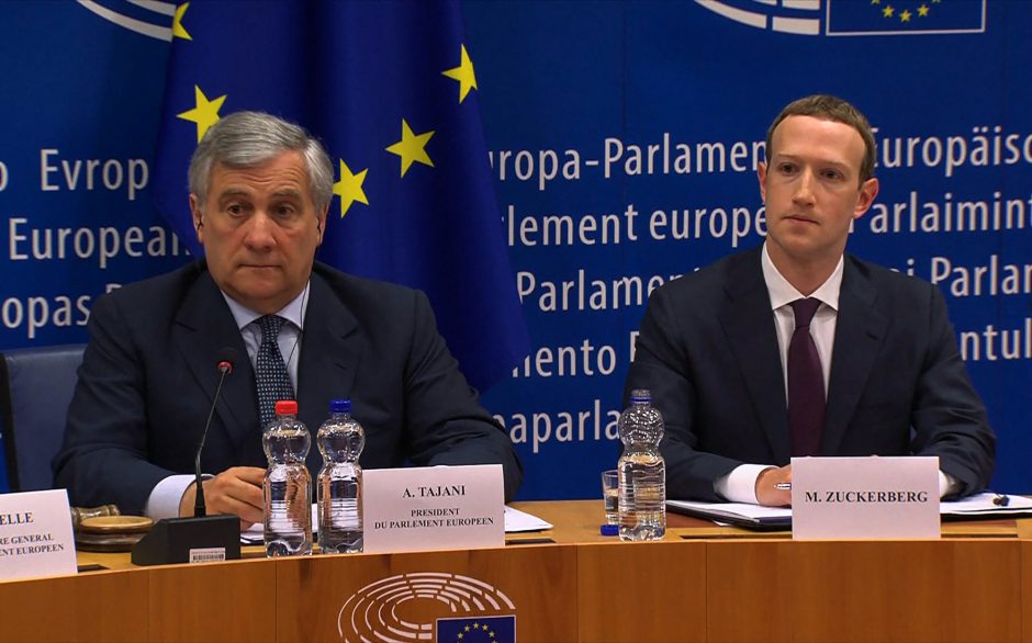 „Facebook“ vadovas atsiprašė europarlamentarų