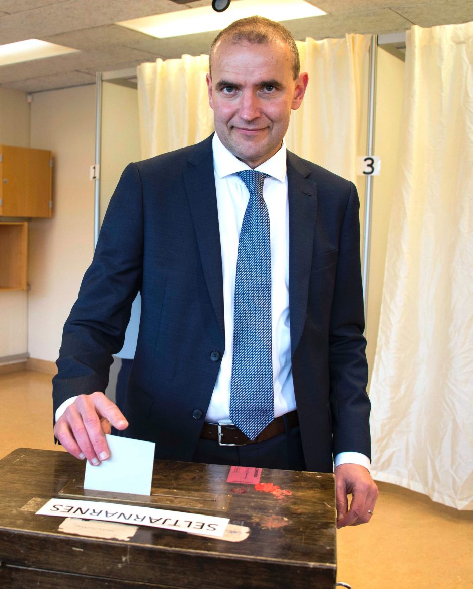 Islandijos prezidentu išrinktas politikos naujokas G. Johannessonas
