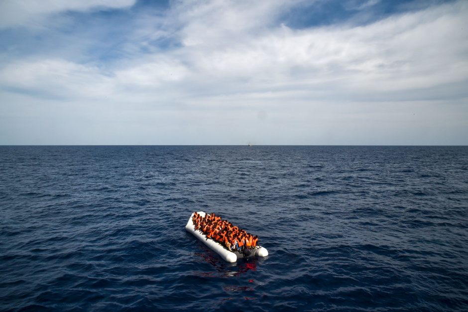 Europa stveriasi šiaudo: uždraudė guminių valčių tiekimą į Libiją