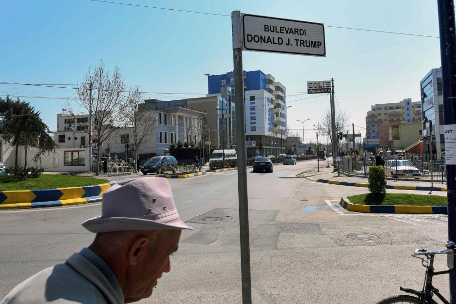 Albanijos miestas pervadino savo prospektą D. Trumpo vardu