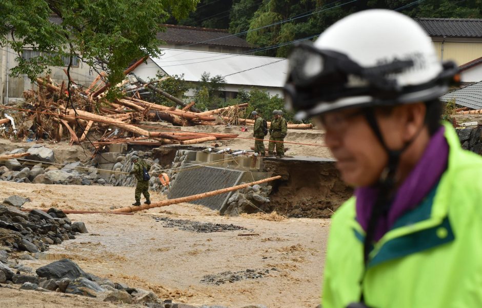 Japonijoje per didelius potvynius žuvo šeši žmonės, dar apie 20 tebeieškoma