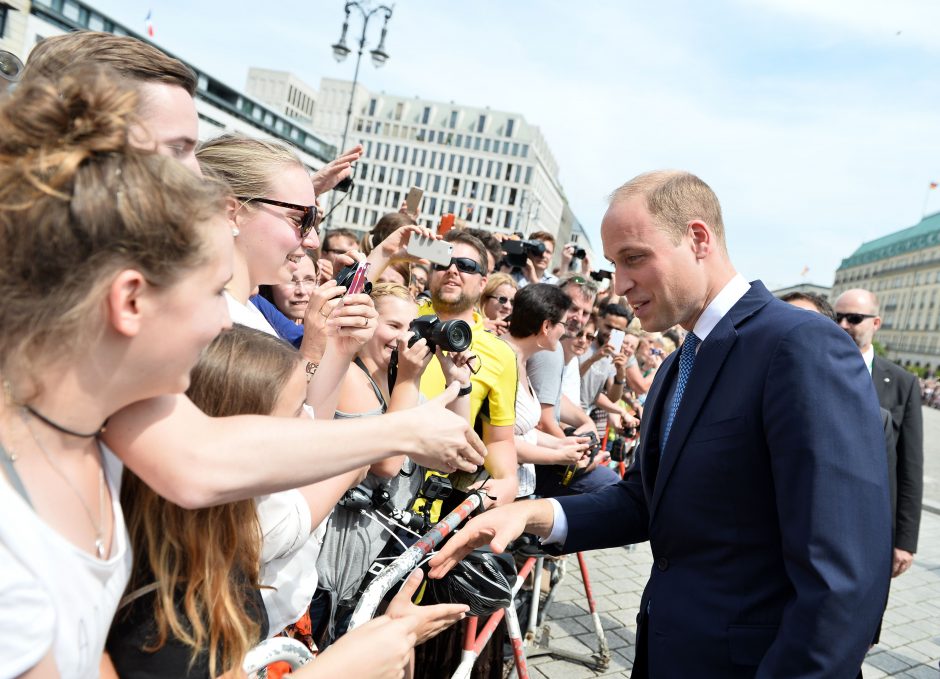 Britų karališkoji pora Vokietijoje tęs „žavingą puolimą“ dėl „Brexit“