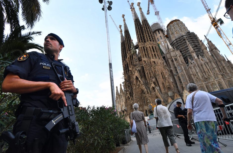 Ispanijos policija rado 120 dujų balionų, paruoštų atakoms Barselonoje