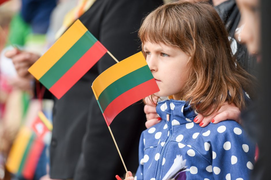 Lietuvai švenčiant Valstybės dieną, prezidentė pabrėžė šalies vienybę