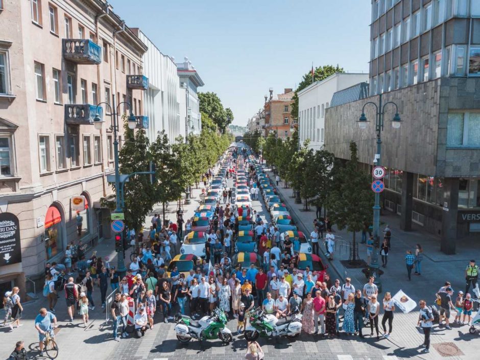 „Porsche“ gerbėjai Lietuvos šimtmetį pažymėjo ypatingai