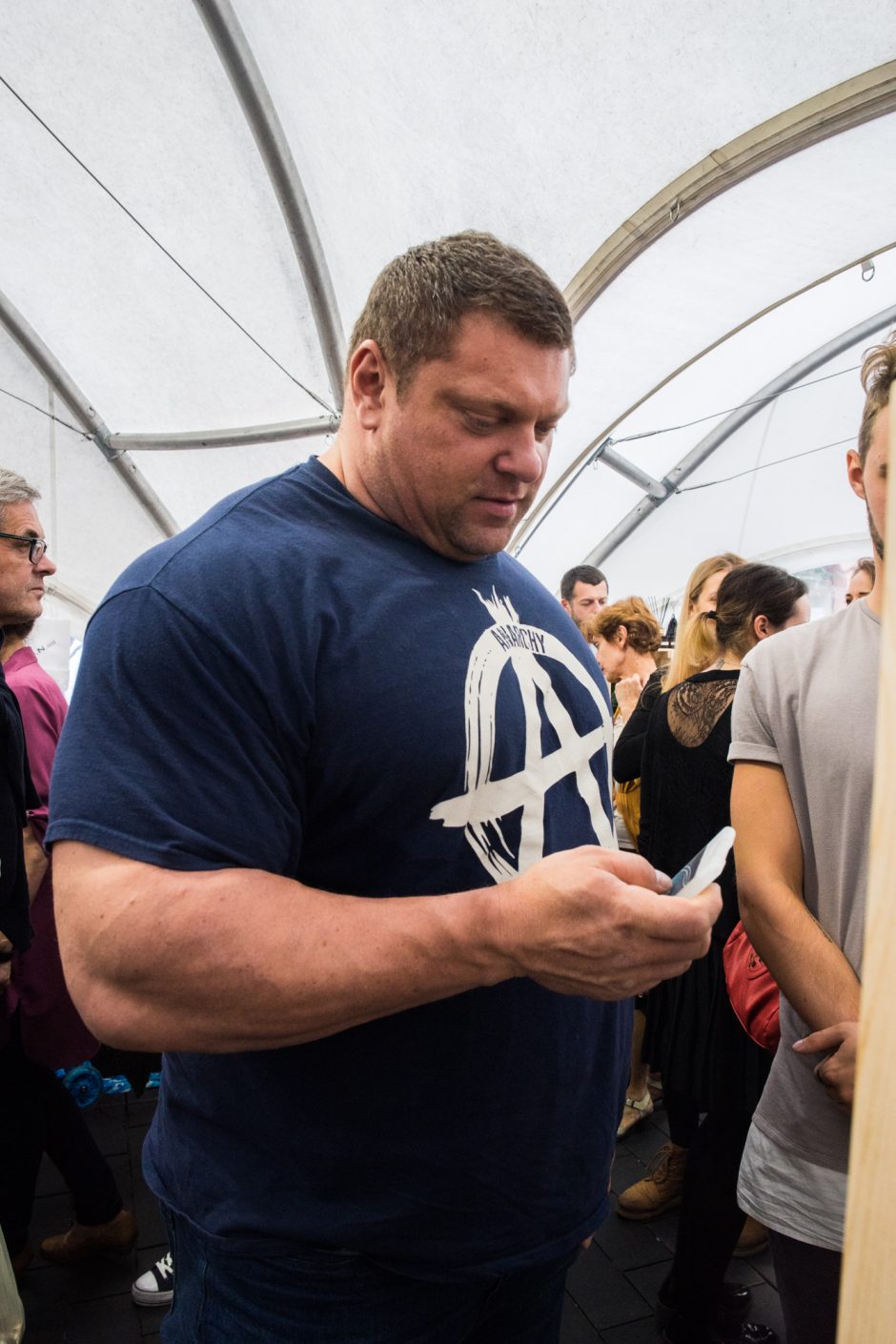 Žinomi vyrai atskleidė, ko niekada nenorėtų gauti dovanų