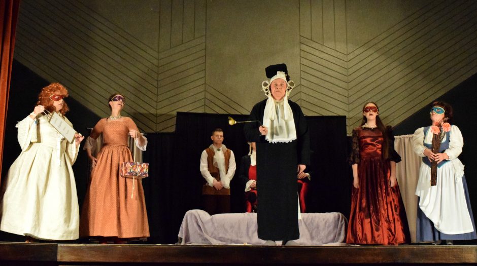 Rokų teatro jubiliejuje – sausakimša salė