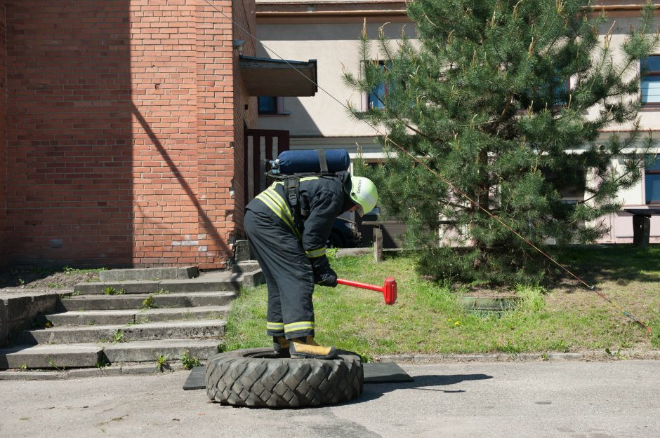 Ekskursijų savaitgalis „PasiŠANČinėkim“ kauniečius atvedė į Šančių gaisrinę