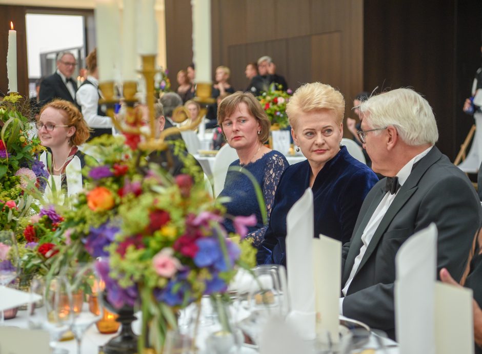 Prezidentė sakė kalbą per Baltijos šalių garbei surengtą vakarienę