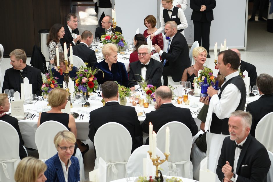 Prezidentė sakė kalbą per Baltijos šalių garbei surengtą vakarienę