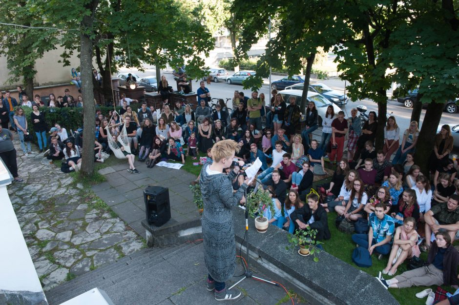 Slemo poezijos debiutas Kaune – su ovacijomis