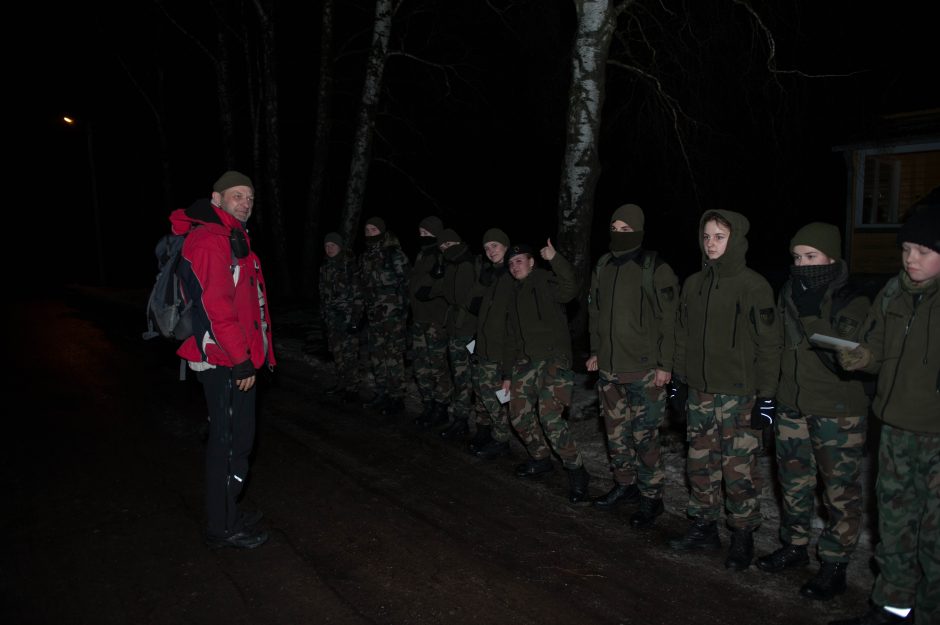 Į naktinį žygį partizanų takais leidosi daugiau nei 1,2 tūkst. žygeivių 