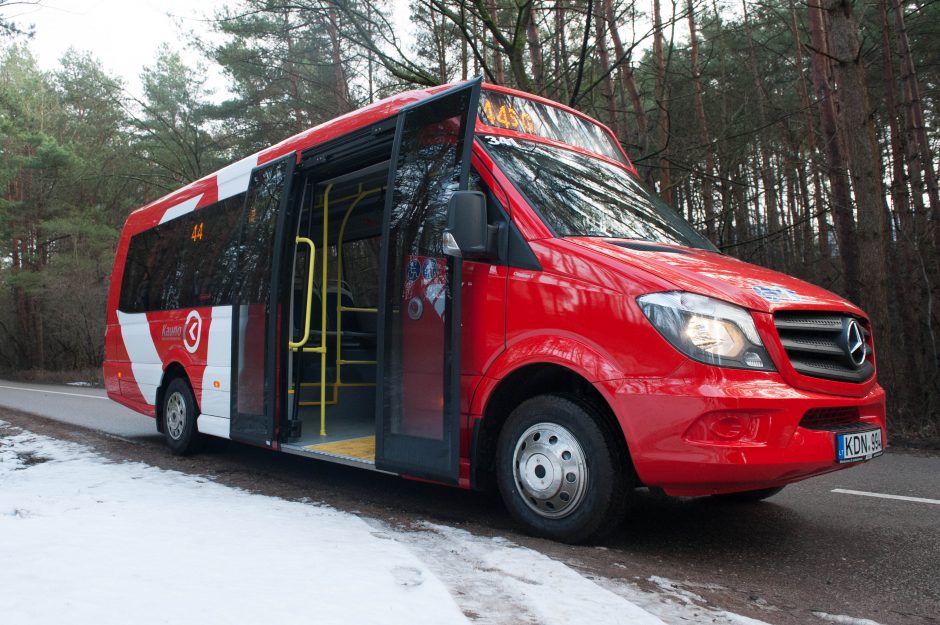 Šventinė vežėjų dovana kauniečiams – nauji mažieji autobusai