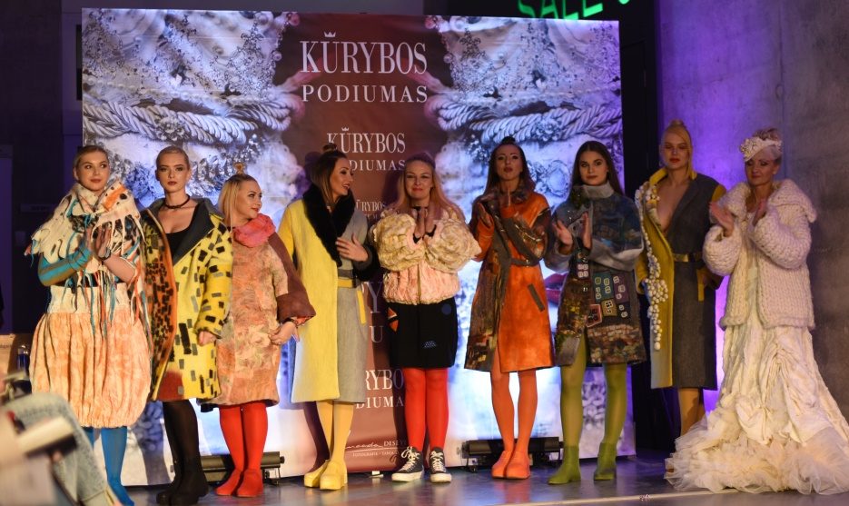 Ant „Kūrybos podiumo“ – išskirtiniai mados akcentai