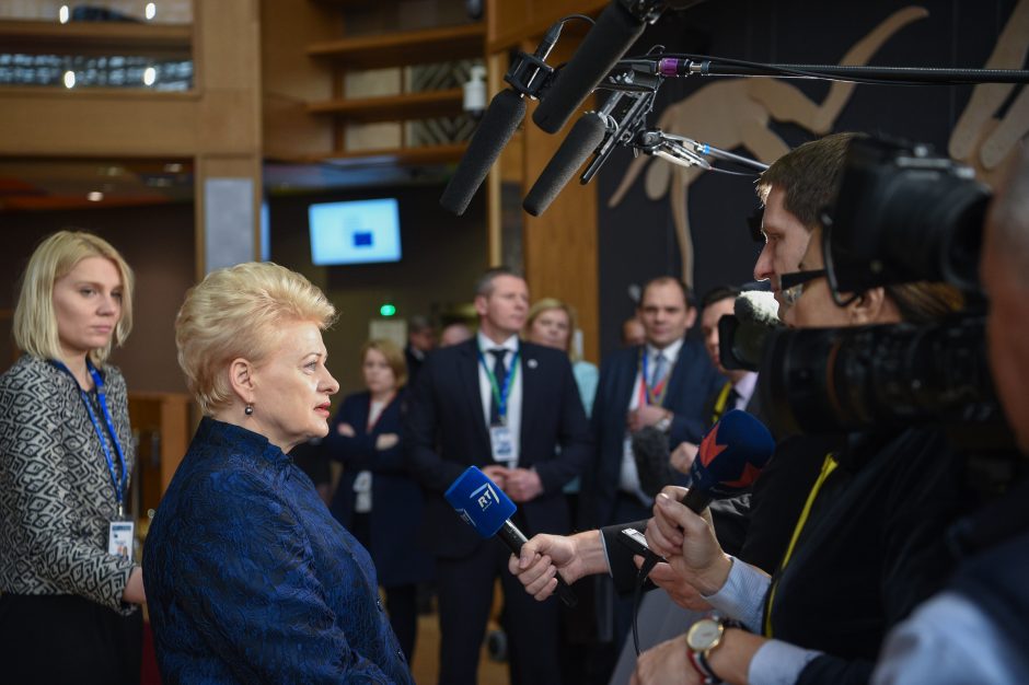 D. Grybauskaitė: JAV prekybos karas su ES – tik laikinai atidėtas